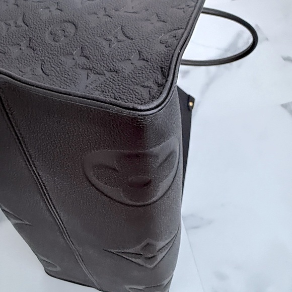 SOLD!!! 🖤 LOUIS VUITTON ON THE GO GM EMPREINTE - black - Picture 13 of 16